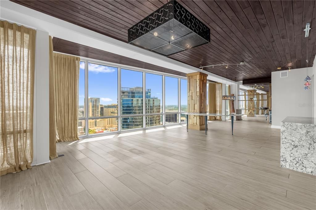 Active With Contract: $5,000 (3 beds, 3 baths, 2011 Square Feet)