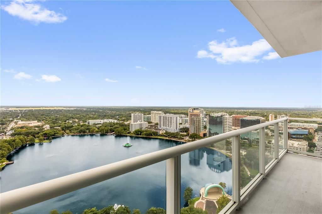 Active With Contract: $5,000 (3 beds, 3 baths, 2011 Square Feet)