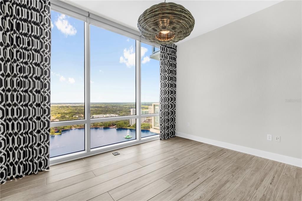 Active With Contract: $5,000 (3 beds, 3 baths, 2011 Square Feet)