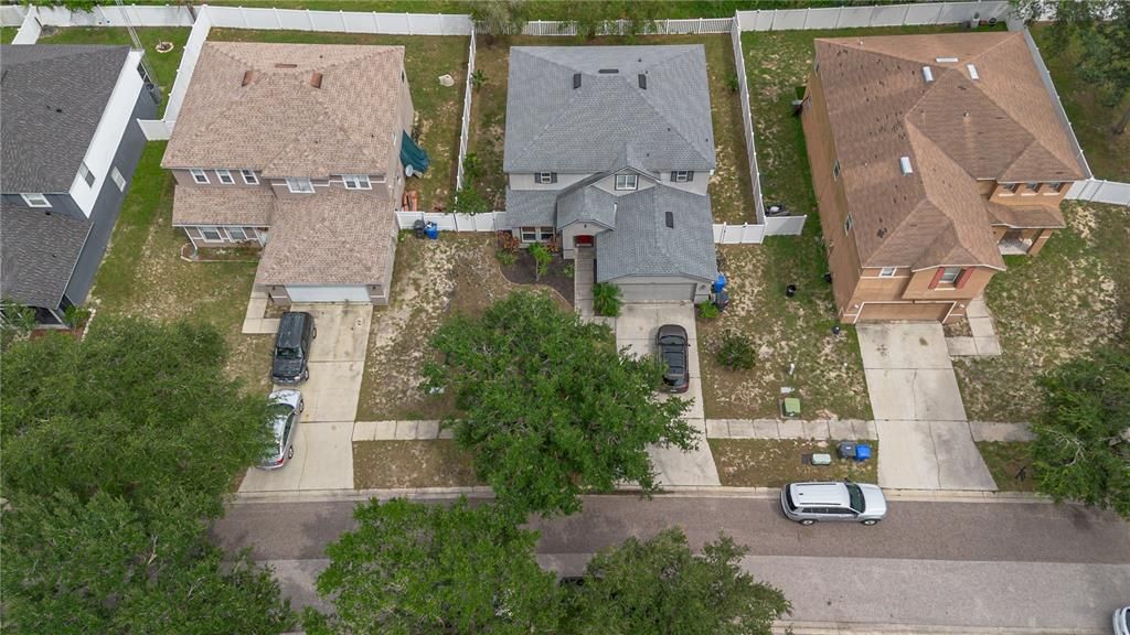 合同活跃: $385,000 (6 贝兹, 2 浴室, 2856 平方英尺)