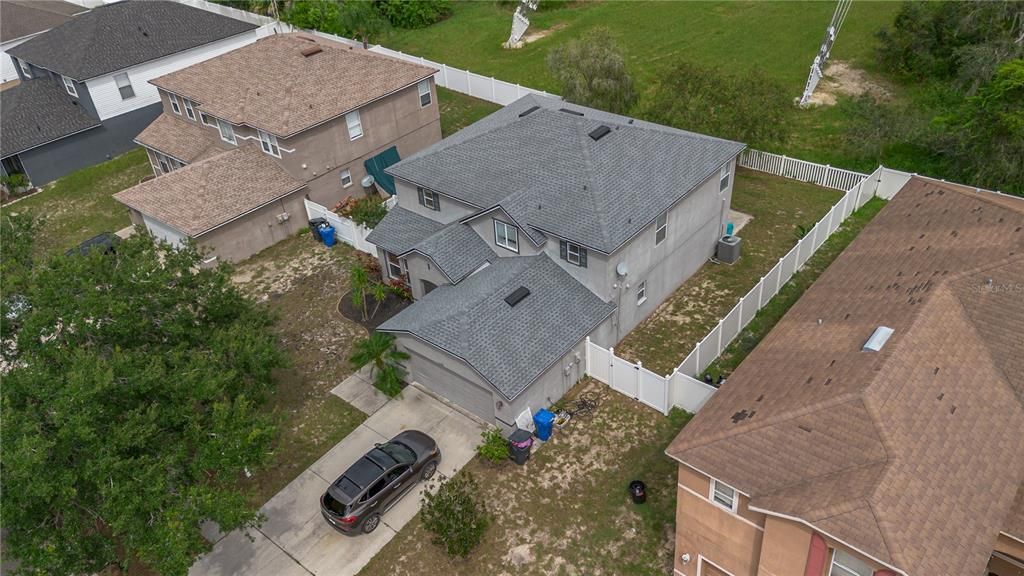 合同活跃: $385,000 (6 贝兹, 2 浴室, 2856 平方英尺)