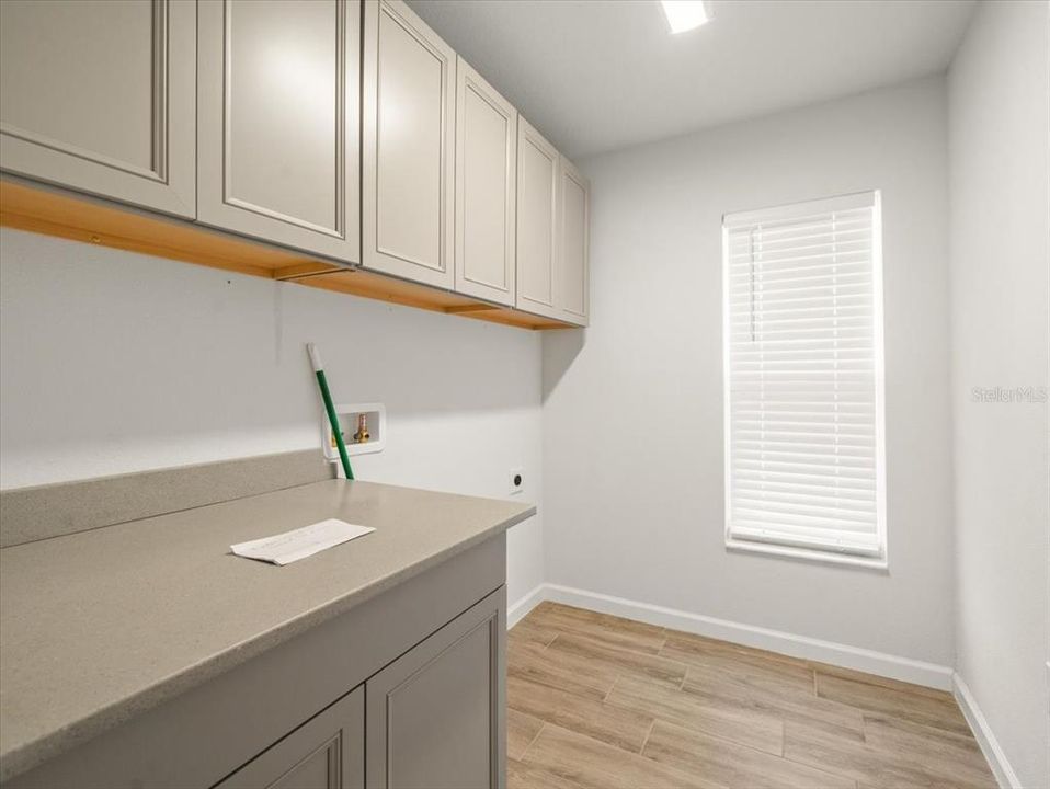 Active With Contract: $369,900 (4 beds, 2 baths, 1848 Square Feet)