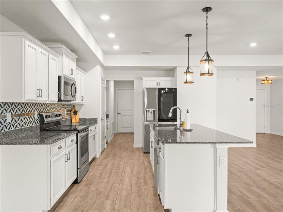 Active With Contract: $369,900 (4 beds, 2 baths, 1848 Square Feet)