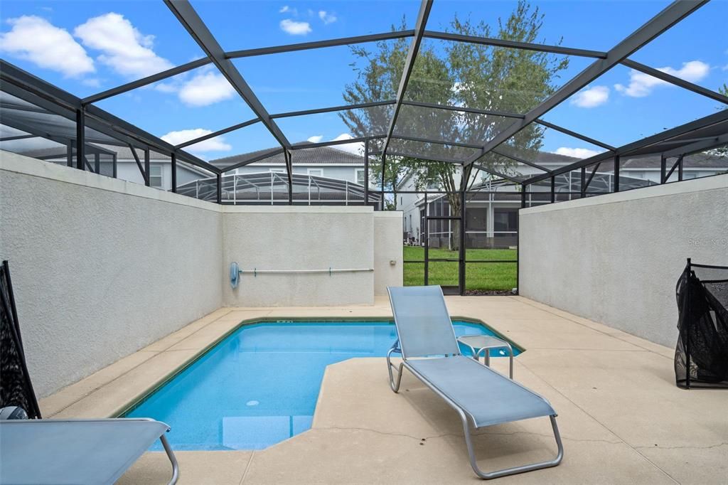 Active With Contract: $375,000 (4 beds, 3 baths, 1902 Square Feet)