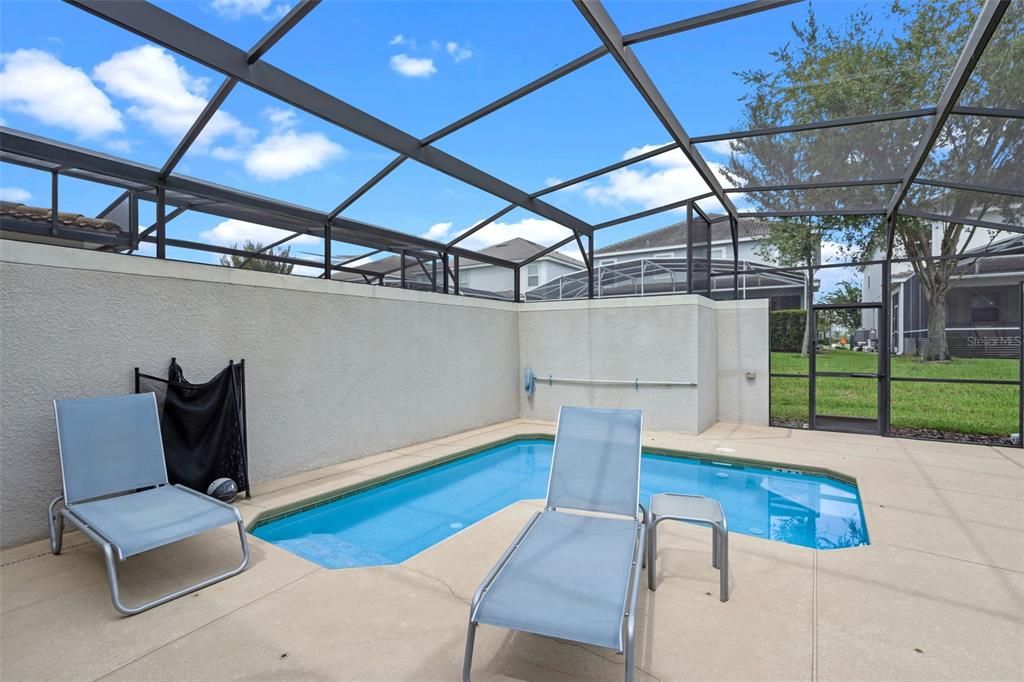 Active With Contract: $375,000 (4 beds, 3 baths, 1902 Square Feet)