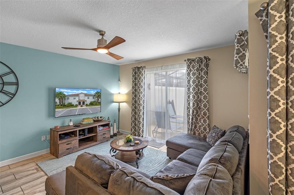 Active With Contract: $375,000 (4 beds, 3 baths, 1902 Square Feet)