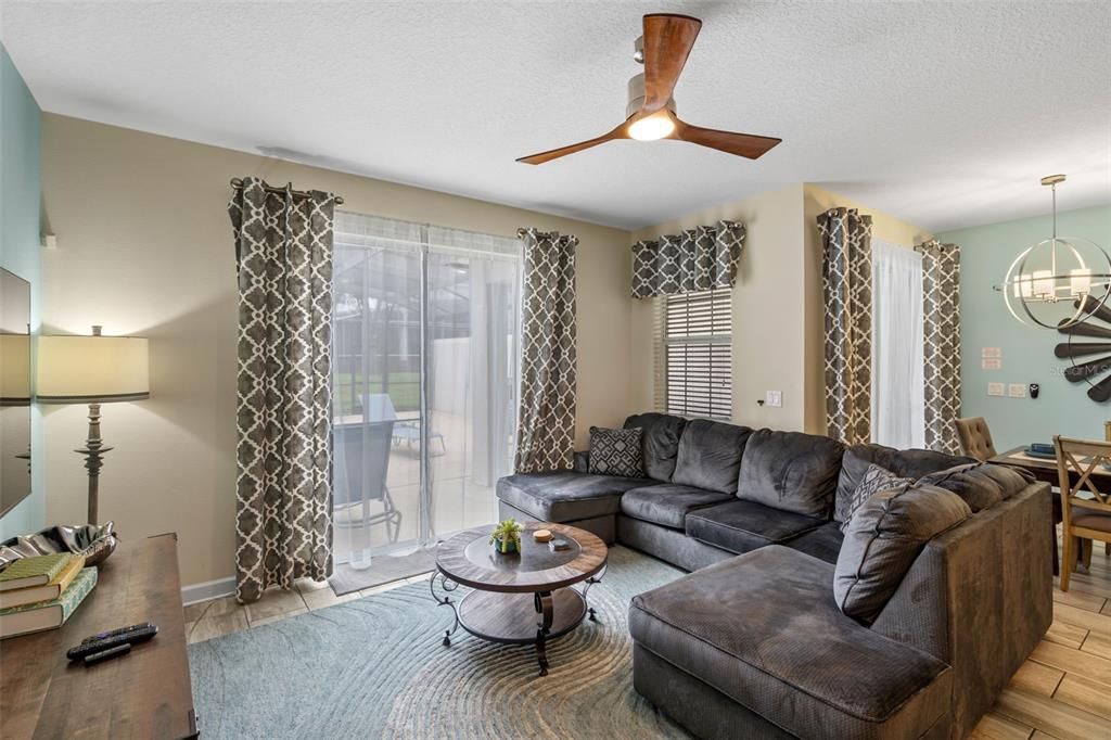 Active With Contract: $375,000 (4 beds, 3 baths, 1902 Square Feet)