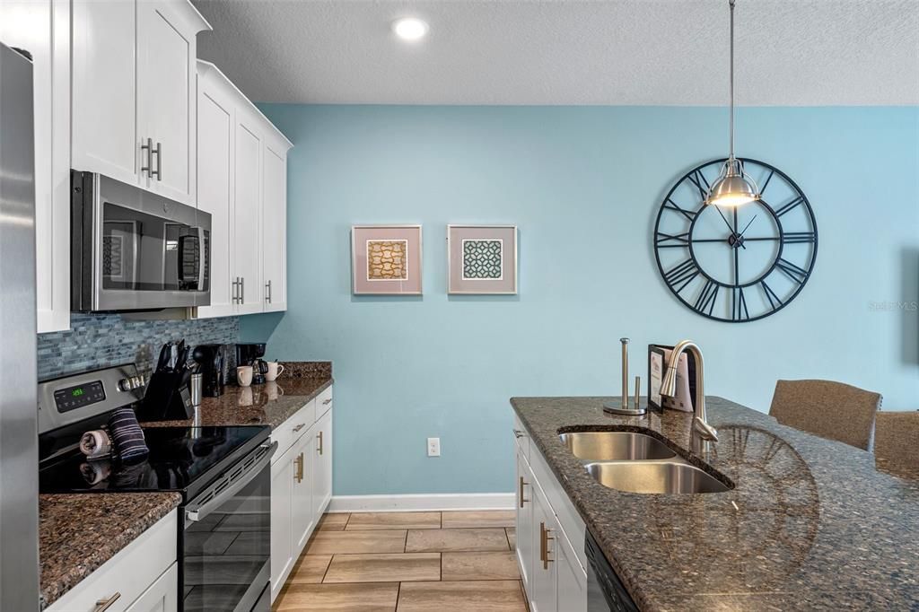 Active With Contract: $375,000 (4 beds, 3 baths, 1902 Square Feet)