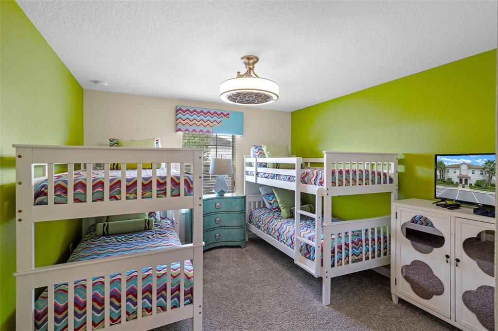 Active With Contract: $375,000 (4 beds, 3 baths, 1902 Square Feet)