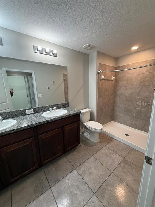 For Sale: $249,500 (3 beds, 2 baths, 1668 Square Feet)