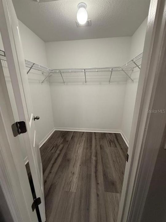 For Sale: $249,500 (3 beds, 2 baths, 1668 Square Feet)