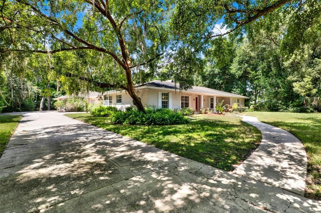Active With Contract: $650,000 (5 beds, 3 baths, 3309 Square Feet)