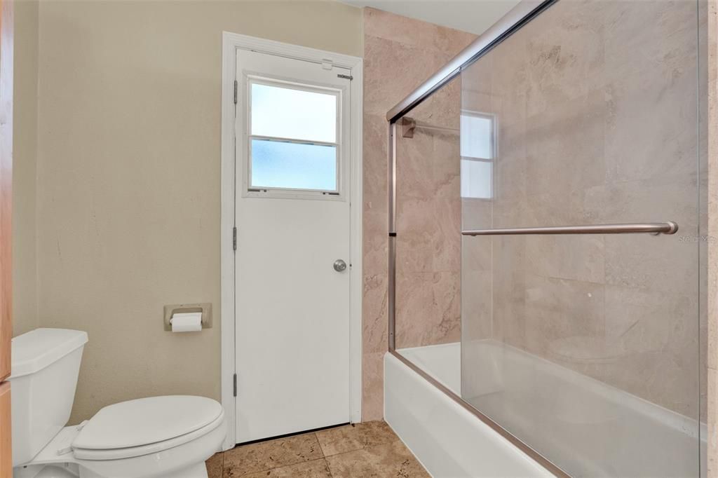 Active With Contract: $650,000 (5 beds, 3 baths, 3309 Square Feet)