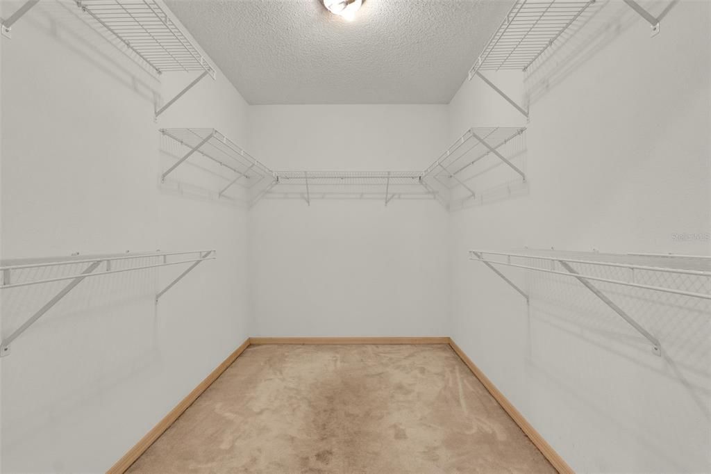 Active With Contract: $650,000 (5 beds, 3 baths, 3309 Square Feet)