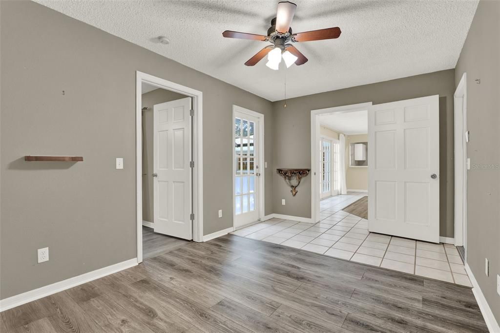 Active With Contract: $650,000 (5 beds, 3 baths, 3309 Square Feet)