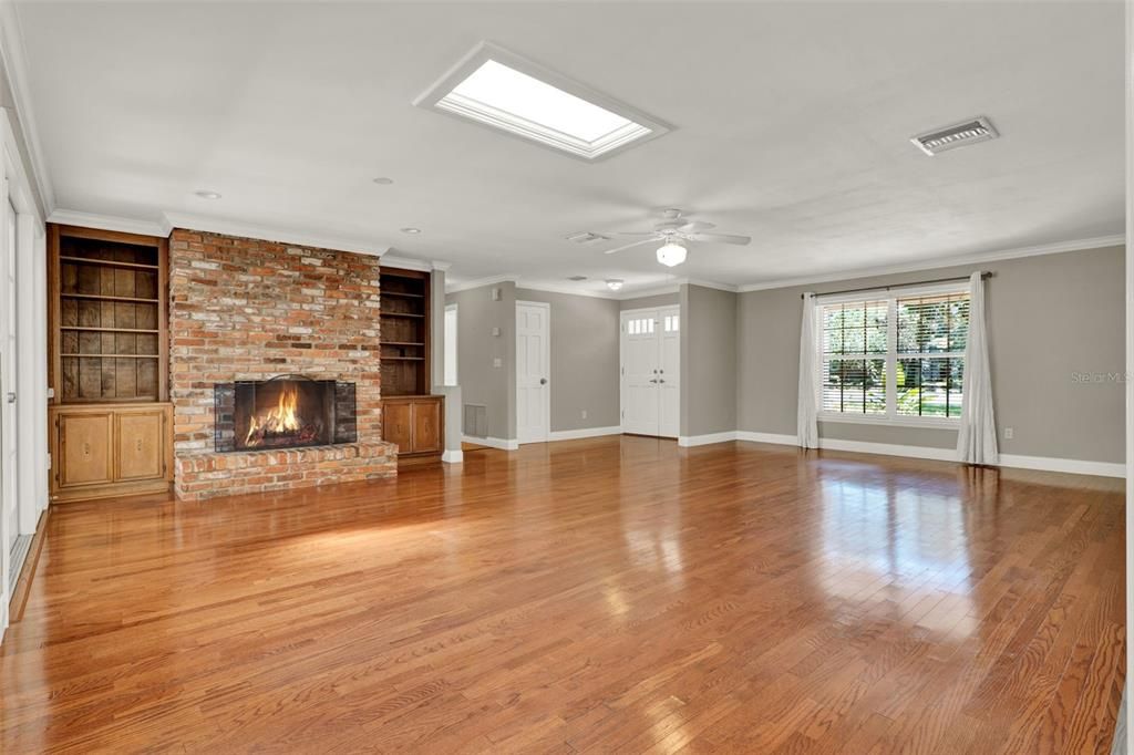 Active With Contract: $650,000 (5 beds, 3 baths, 3309 Square Feet)