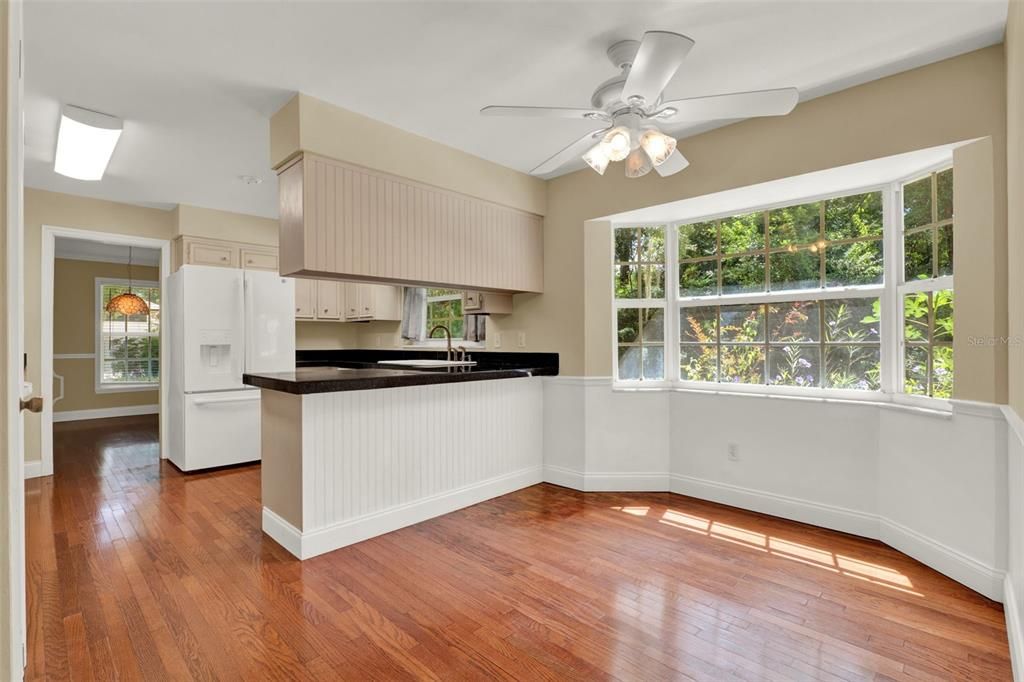 Active With Contract: $650,000 (5 beds, 3 baths, 3309 Square Feet)