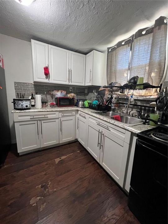 Active With Contract: $225,000 (4 beds, 2 baths, 1252 Square Feet)