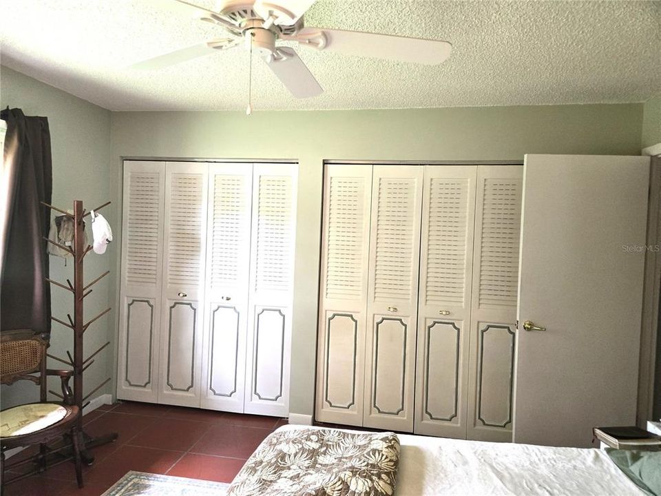 На продажу: $189,900 (2 спален, 2 ванн, 1164 Квадратных фут)