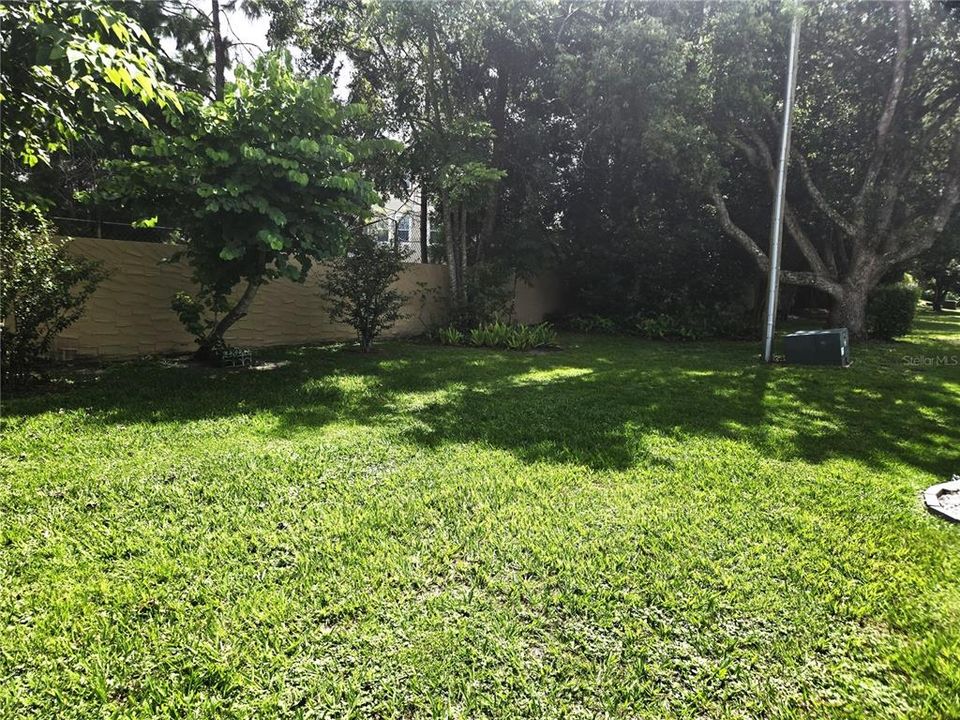 На продажу: $189,900 (2 спален, 2 ванн, 1164 Квадратных фут)