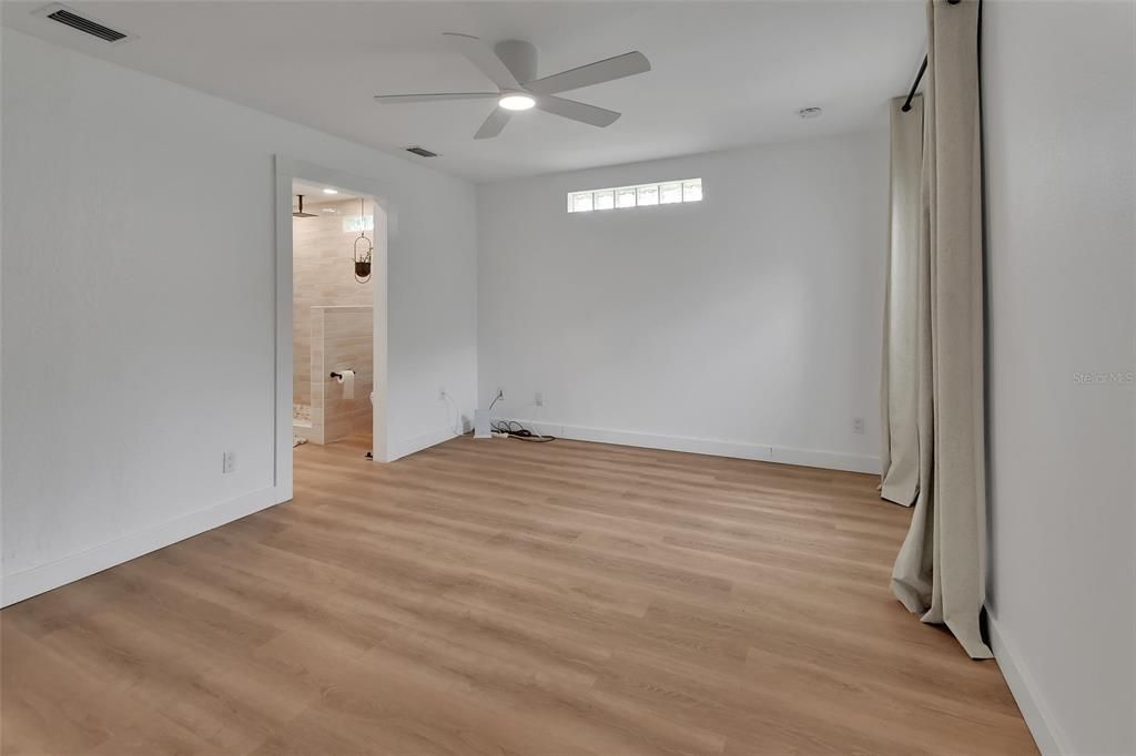 Active With Contract: $439,900 (3 beds, 2 baths, 1674 Square Feet)