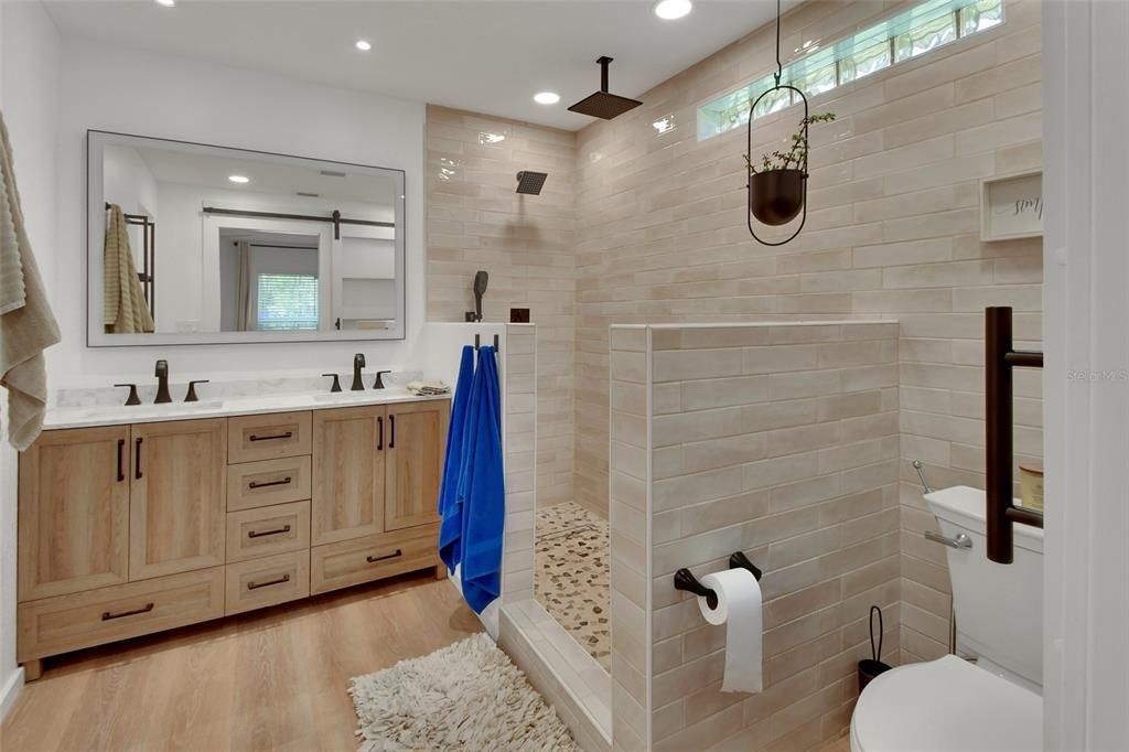 Active With Contract: $439,900 (3 beds, 2 baths, 1674 Square Feet)