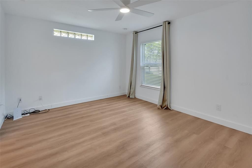 Active With Contract: $439,900 (3 beds, 2 baths, 1674 Square Feet)