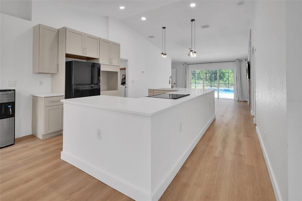 Active With Contract: $439,900 (3 beds, 2 baths, 1674 Square Feet)