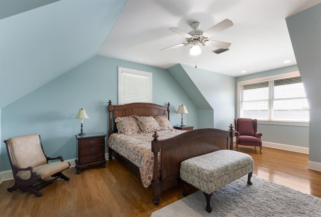 待售: $2,900,000 (3 贝兹, 3 浴室, 4207 平方英尺)