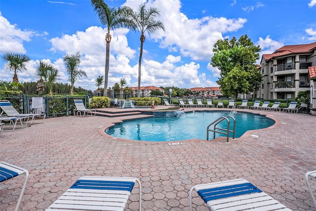 Activo con contrato: $259,000 (2 camas, 2 baños, 1107 Pies cuadrados)