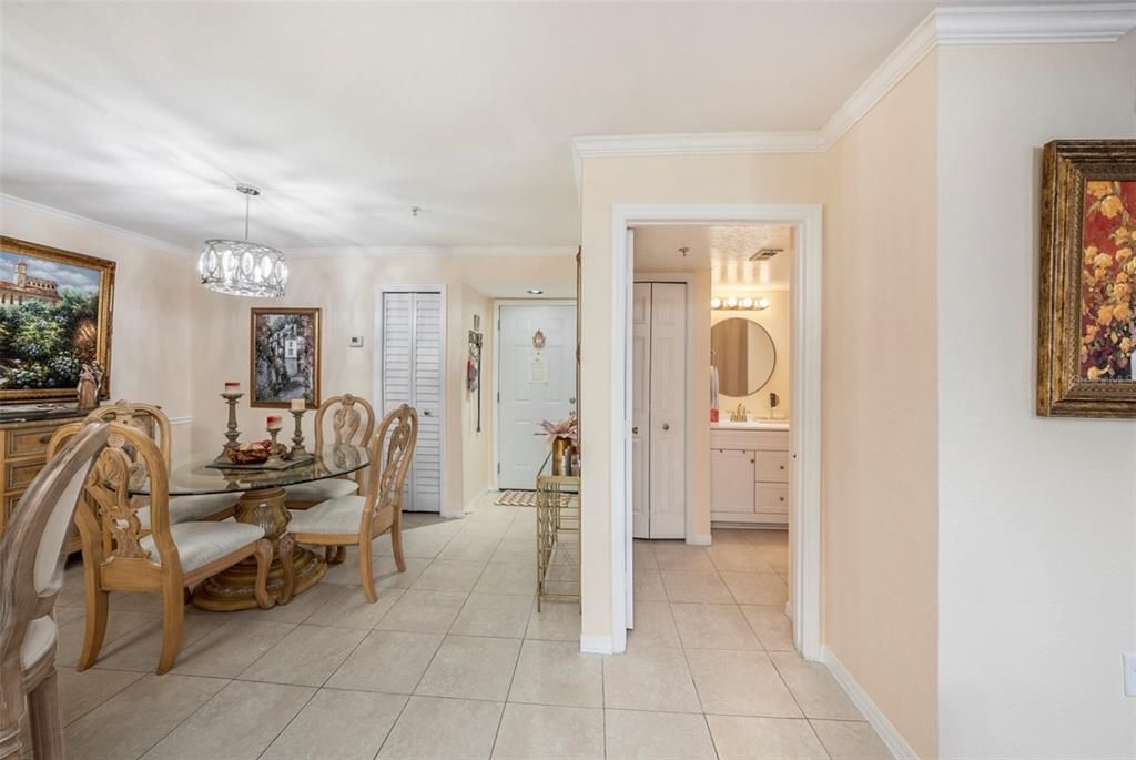 Activo con contrato: $259,000 (2 camas, 2 baños, 1107 Pies cuadrados)