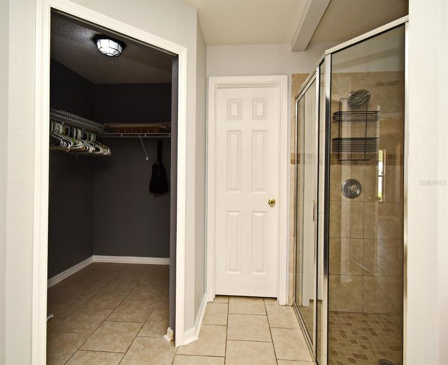 Active With Contract: $324,900 (3 beds, 2 baths, 1610 Square Feet)