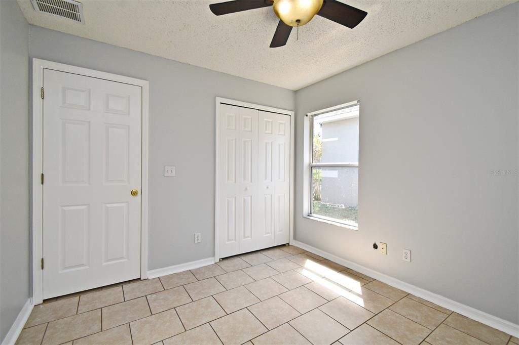 Active With Contract: $324,900 (3 beds, 2 baths, 1610 Square Feet)