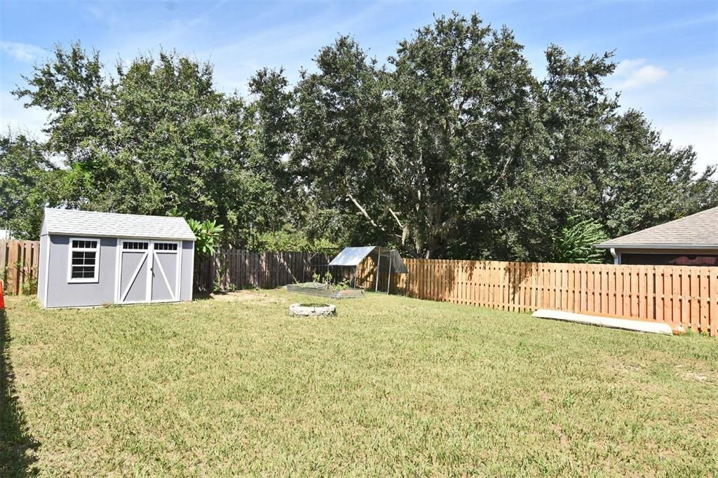 Active With Contract: $324,900 (3 beds, 2 baths, 1610 Square Feet)