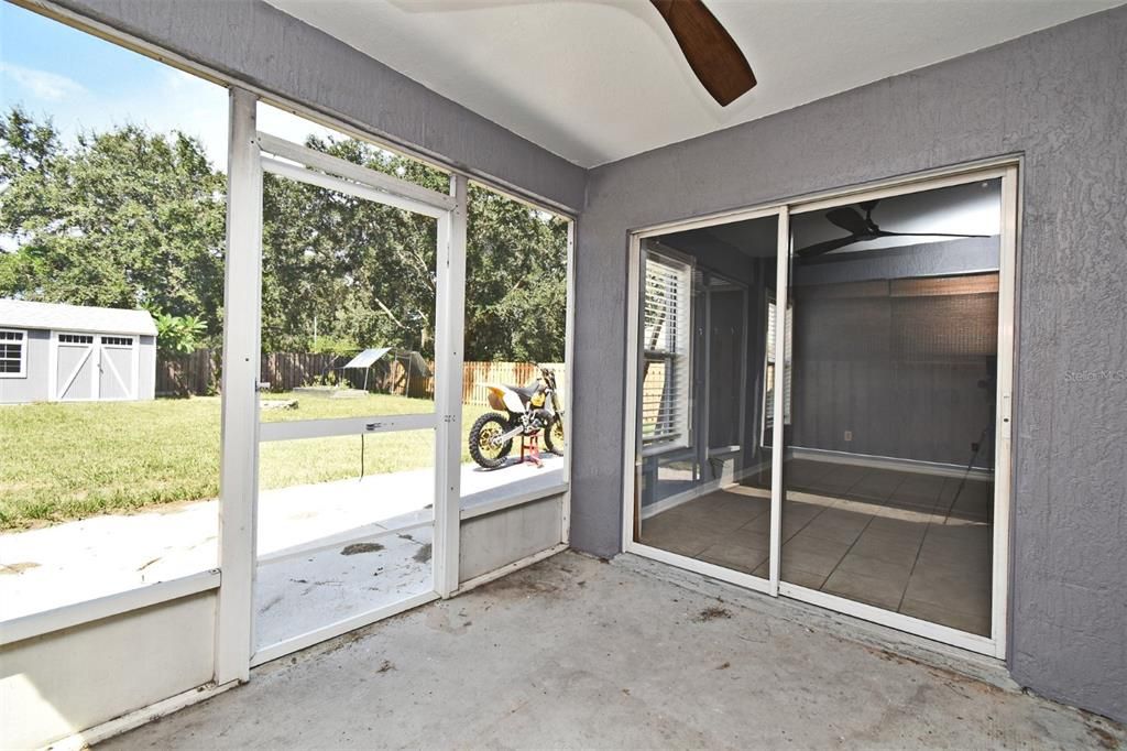 Active With Contract: $324,900 (3 beds, 2 baths, 1610 Square Feet)