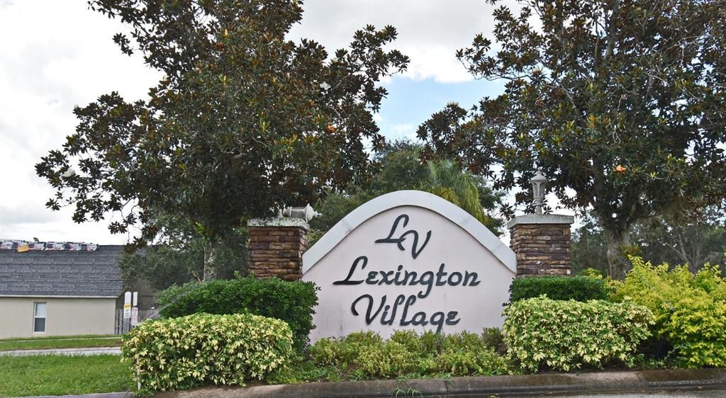 Active With Contract: $324,900 (3 beds, 2 baths, 1610 Square Feet)