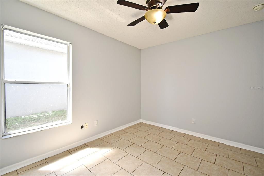 Active With Contract: $324,900 (3 beds, 2 baths, 1610 Square Feet)