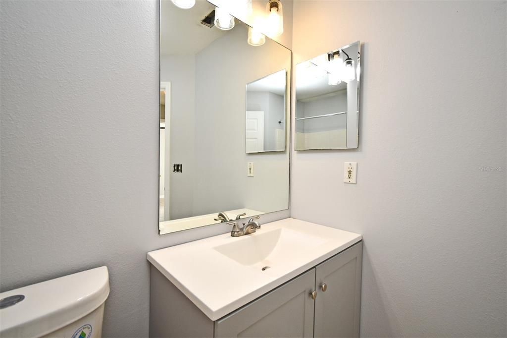 Active With Contract: $324,900 (3 beds, 2 baths, 1610 Square Feet)