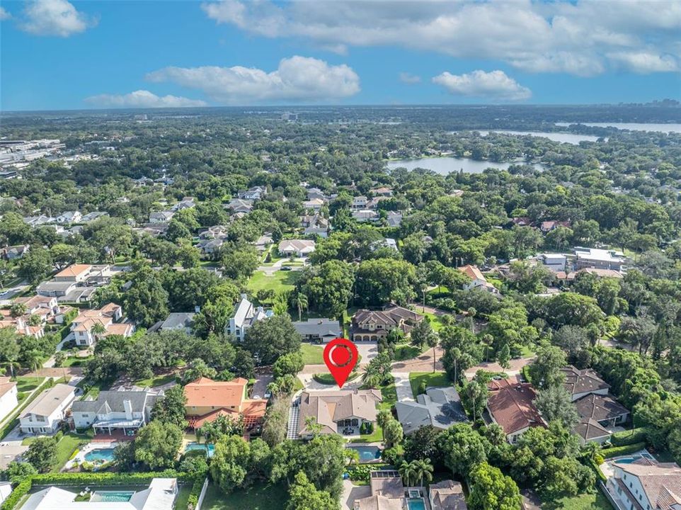 合同活跃: $1,699,999 (4 贝兹, 3 浴室, 2749 平方英尺)