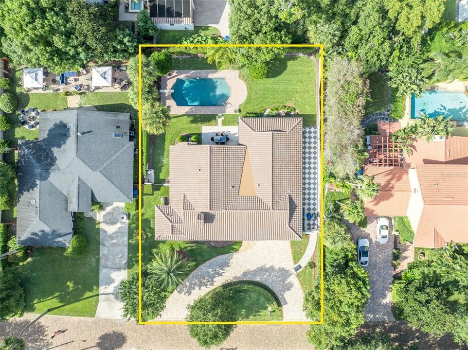 合同活跃: $1,699,999 (4 贝兹, 3 浴室, 2749 平方英尺)