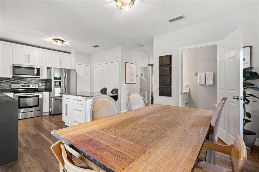 Active With Contract: $269,000 (3 beds, 2 baths, 1343 Square Feet)