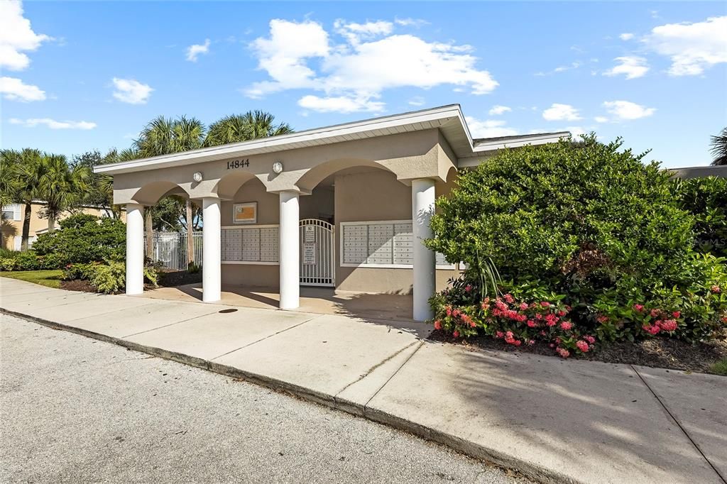 Active With Contract: $269,000 (3 beds, 2 baths, 1343 Square Feet)