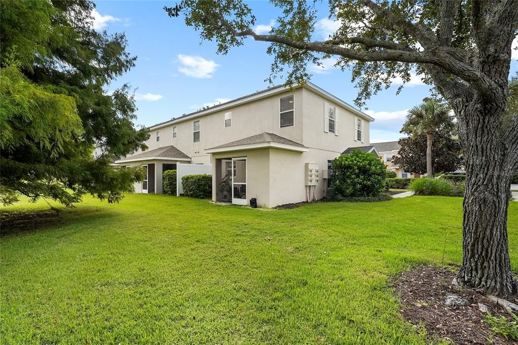 Active With Contract: $269,000 (3 beds, 2 baths, 1343 Square Feet)