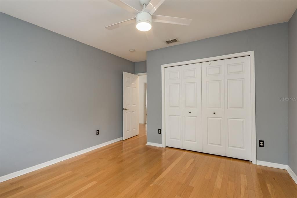 Под контрактом: $389,900 (3 спален, 2 ванн, 1596 Квадратных фут)