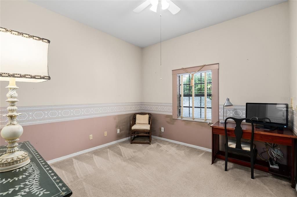 合同活跃: $924,000 (4 贝兹, 3 浴室, 3698 平方英尺)