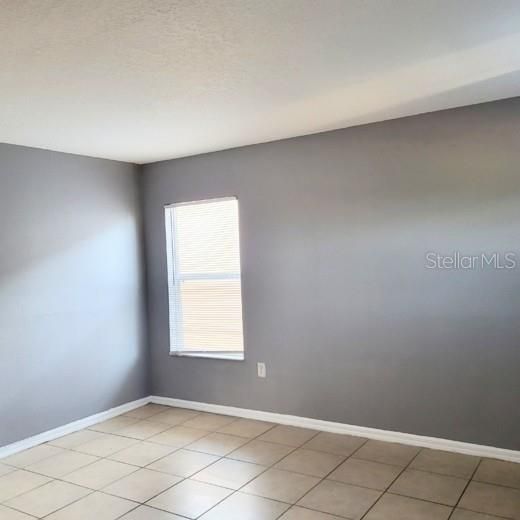 For Rent: $1,999 (4 beds, 2 baths, 2496 Square Feet)