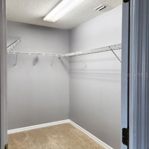 For Rent: $1,999 (4 beds, 2 baths, 2496 Square Feet)