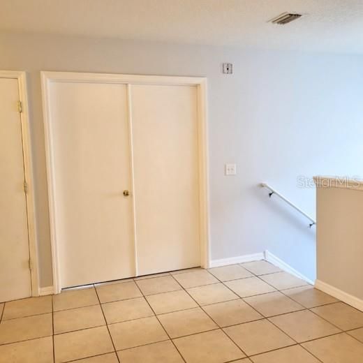 For Rent: $1,999 (4 beds, 2 baths, 2496 Square Feet)