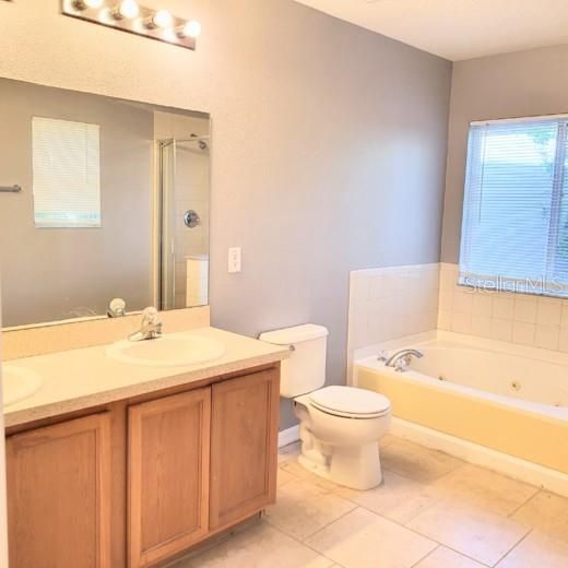 For Rent: $1,999 (4 beds, 2 baths, 2496 Square Feet)