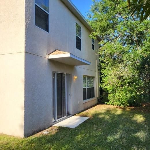 For Rent: $1,999 (4 beds, 2 baths, 2496 Square Feet)